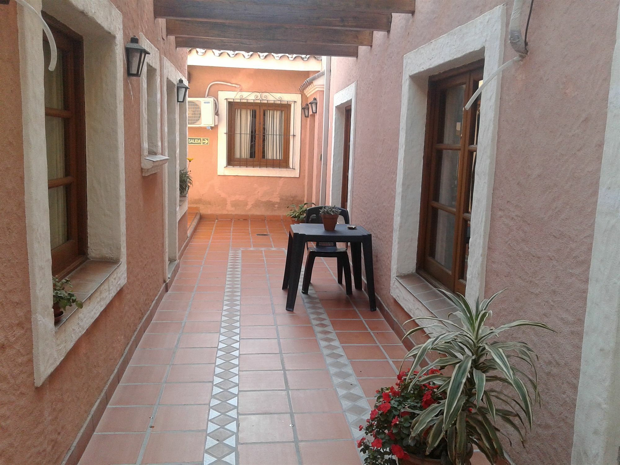 Hostal Terrazas Del San Bernardo 萨尔塔 外观 照片